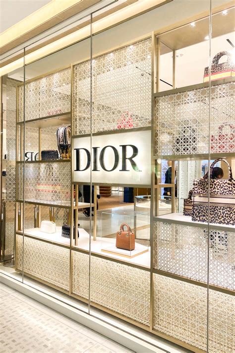 dior outlet store.